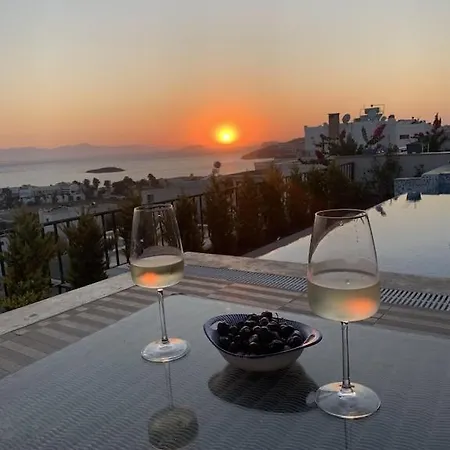 Bodrum - 5 Bedrooms “sunset Villa”, With Infinity Heated Swimming Pool *